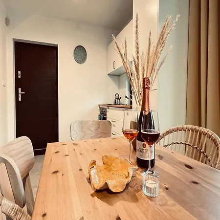 Dom wakacyjny Home, Sea, Jacuzzi, For 3 People