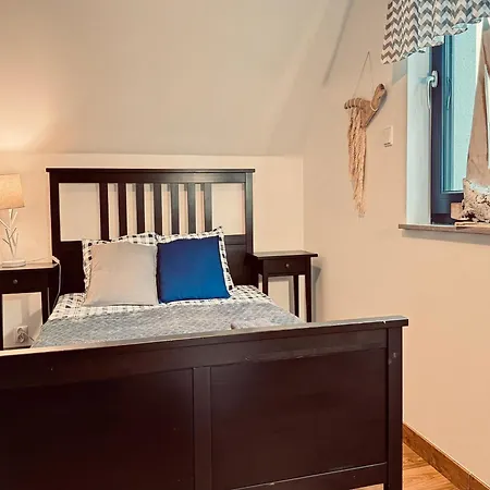 Dom wakacyjny Home, Sea, Jacuzzi, For 3 People