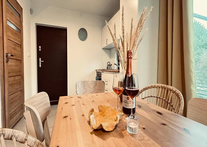 Dom wakacyjny Home, Sea, Jacuzzi, For 3 People